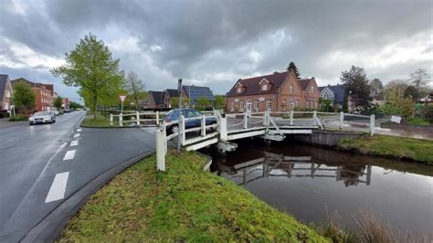 Splitting rechts in Papenburg 